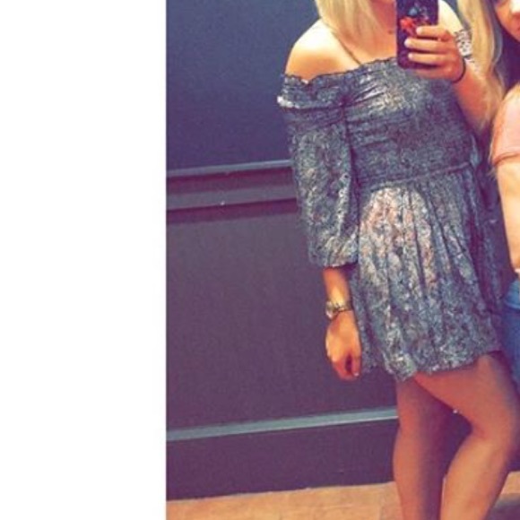 Smocked off the shoulder romper - Picture 2 of 5